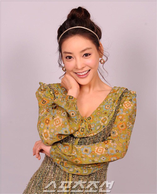 Vụ xâm hại tình dục Jang Ja Yeon: Nhân chứng 13 lần cho lời khai đều bị từ chối đã lộ diện, dân mạng kêu gọi cần được bảo vệ - 1 Vụ xâm hại tình dục Jang Ja Yeon: Nhân chứng 13 lần cho lời khai đều bị từ chối đã lộ diện, dân mạng kêu gọi cần được bảo vệ - 1