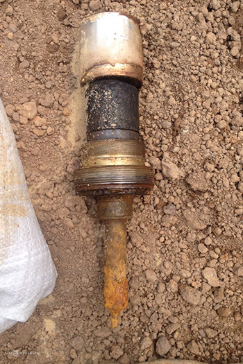 Quốc lộ 1A bị cấm 30 phút chờ tháo ngòi nổ quả bom