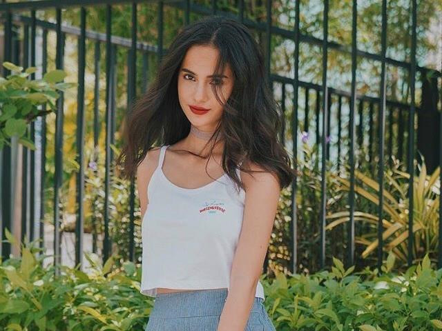 5 bông hồng lai giỏi nhiều thứ tiếng, có cuộc sống sang chảnh