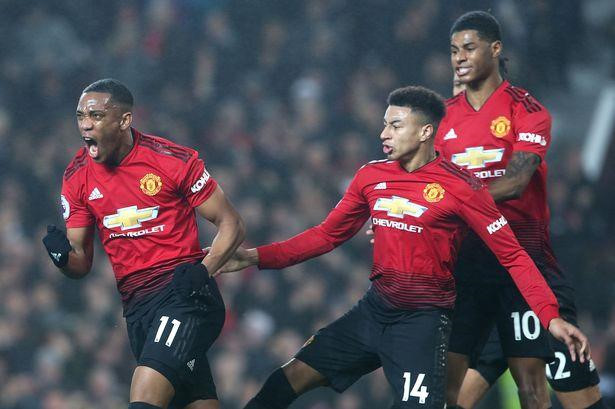 Barca công hay nhưng thủ kém, dễ ôm hận trước MU