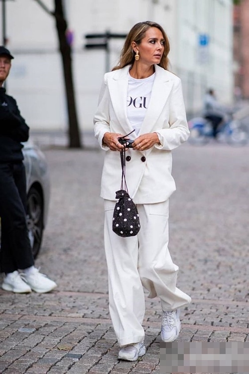 5 kiểu mặc khiến bạn hóa con nhà giàu