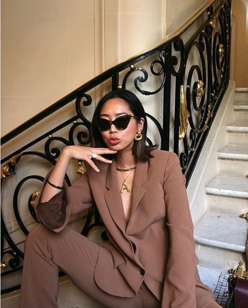 Nàng công sở học được gì từ 2 fashionista đình đám gốc Hàn?