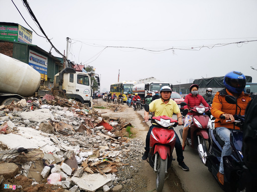 Cửa ngõ thủ đô trở thành con đường đau khổ vì ùn tắc triền miên
