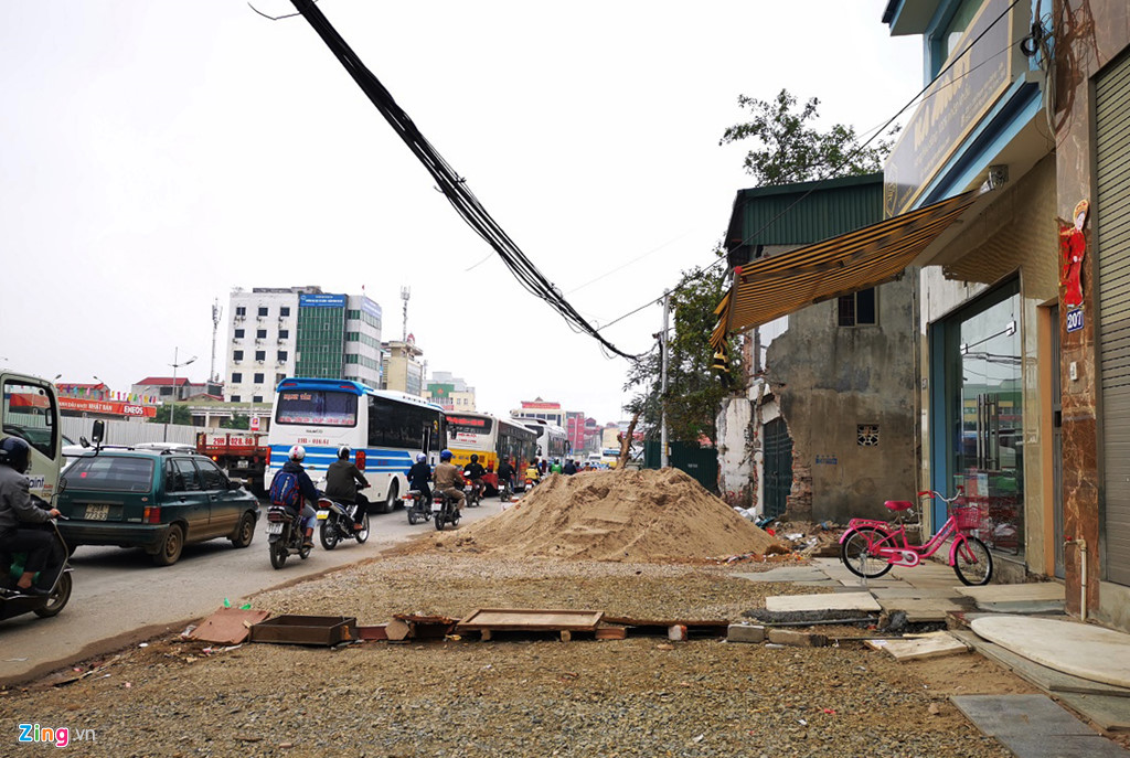 Cửa ngõ thủ đô trở thành con đường đau khổ vì ùn tắc triền miên