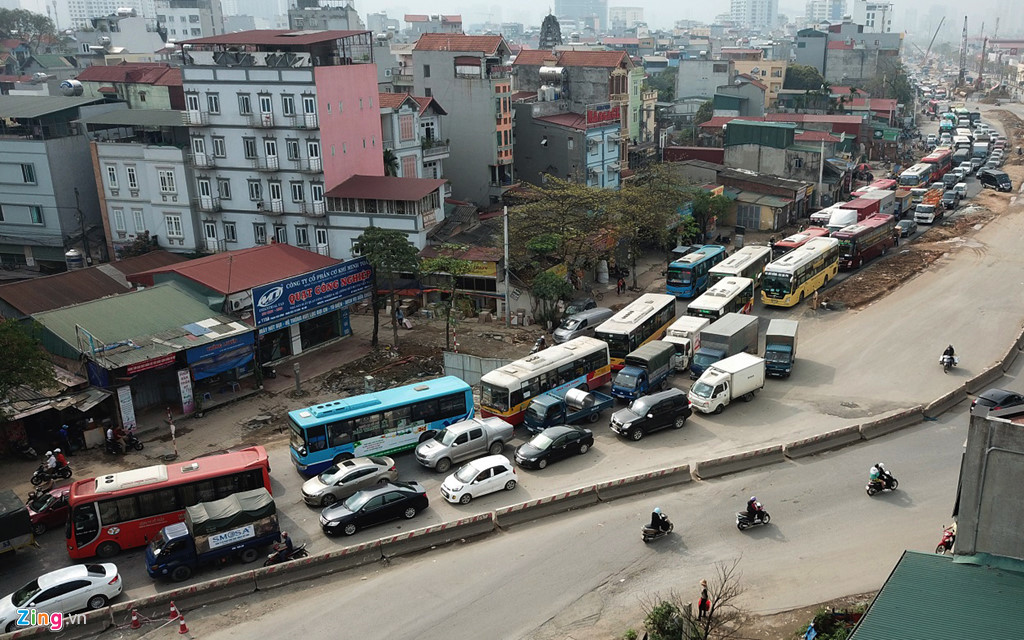 Cửa ngõ thủ đô trở thành con đường đau khổ vì ùn tắc triền miên