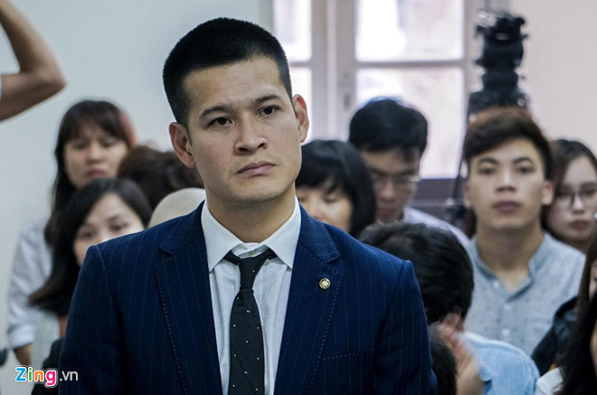 Đạo diễn Việt Tú bị kiện vì xâm phạm danh dự