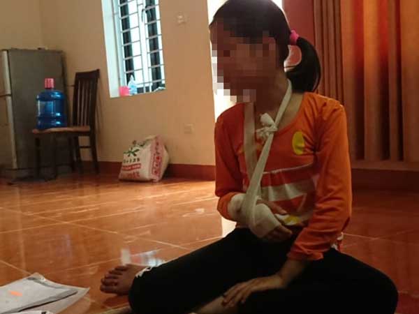 Hà Nội: Bé gái 9 tuổi bị yêu râu xanh kéo vào vườn chuối xâm hại