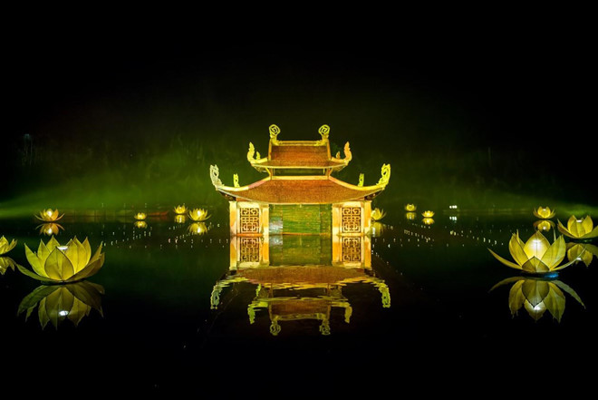 Việt Tú và công ty của chúa đảo Tuần Châu cãi nhau về sở hữu vở diễn