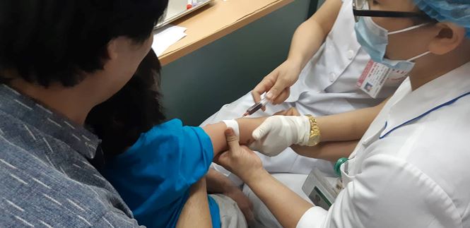Ăn thịt bẩn, gà thối: 400 trẻ mầm non Bắc Ninh về Hà Nội xét nghiệm bệnh Ăn thịt bẩn, gà thối: 400 trẻ mầm non Bắc Ninh về Hà Nội xét nghiệm bệnh