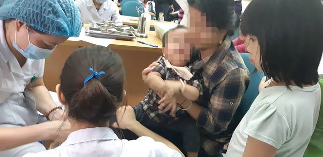 Ăn thịt bẩn, gà thối: 400 trẻ mầm non Bắc Ninh về Hà Nội xét nghiệm sán lợn Ăn thịt bẩn, gà thối: 400 trẻ mầm non Bắc Ninh về Hà Nội xét nghiệm sán lợn