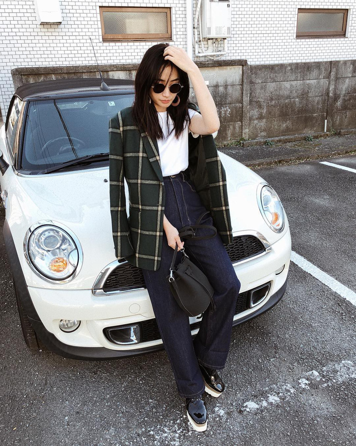 Nếu bạn nghĩ blazer quá nghiêm nghị thì nhầm to rồi, 15 gợi ý mix&match; này đủ chứng minh điều hoàn toàn ngược lại Nếu bạn nghĩ blazer quá nghiêm nghị thì nhầm to rồi, 15 gợi ý mix&match; này đủ chứng minh điều hoàn toàn ngược lại