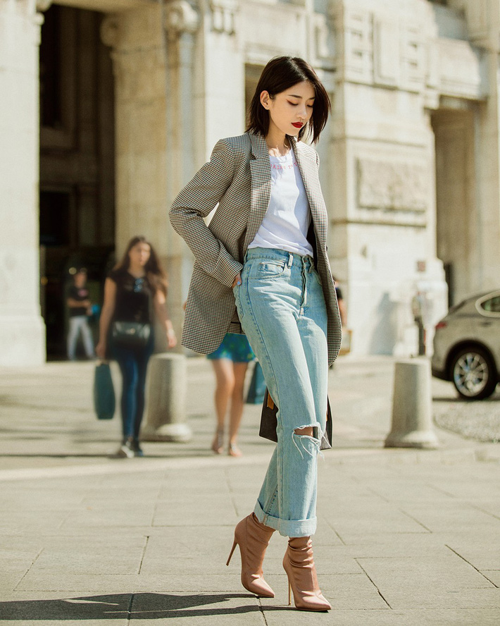 Nếu bạn nghĩ blazer quá nghiêm nghị thì nhầm to rồi, 15 gợi ý mix&match; này đủ chứng minh điều hoàn toàn ngược lại Nếu bạn nghĩ blazer quá nghiêm nghị thì nhầm to rồi, 15 gợi ý mix&match; này đủ chứng minh điều hoàn toàn ngược lại