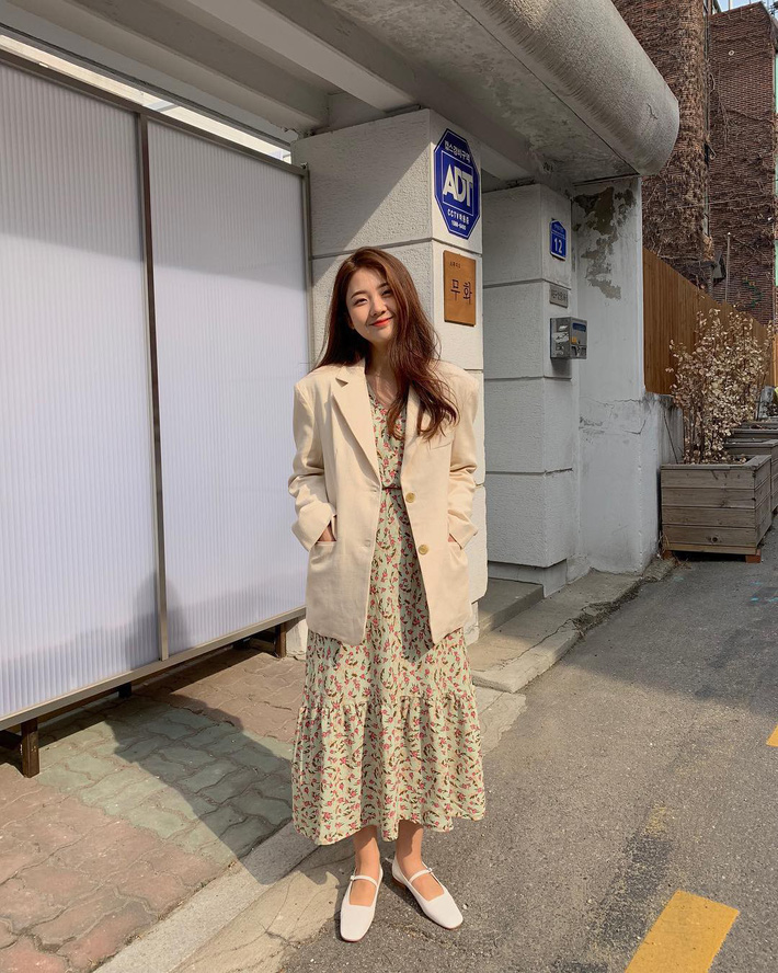Nếu bạn nghĩ blazer quá nghiêm nghị thì nhầm to rồi, 15 gợi ý mix&match; này đủ chứng minh điều hoàn toàn ngược lại Nếu bạn nghĩ blazer quá nghiêm nghị thì nhầm to rồi, 15 gợi ý mix&match; này đủ chứng minh điều hoàn toàn ngược lại