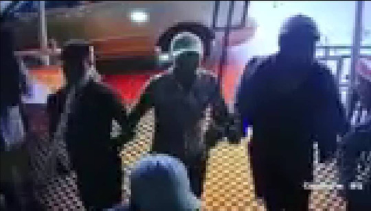 Băng giang hồ đòi bảo kê quán cà phê ở Bình Chánh sa lưới