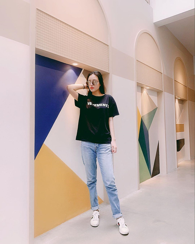 Em gái Mai Phương Thúy cao 1,78 m, xinh đẹp và mặc sành điệu