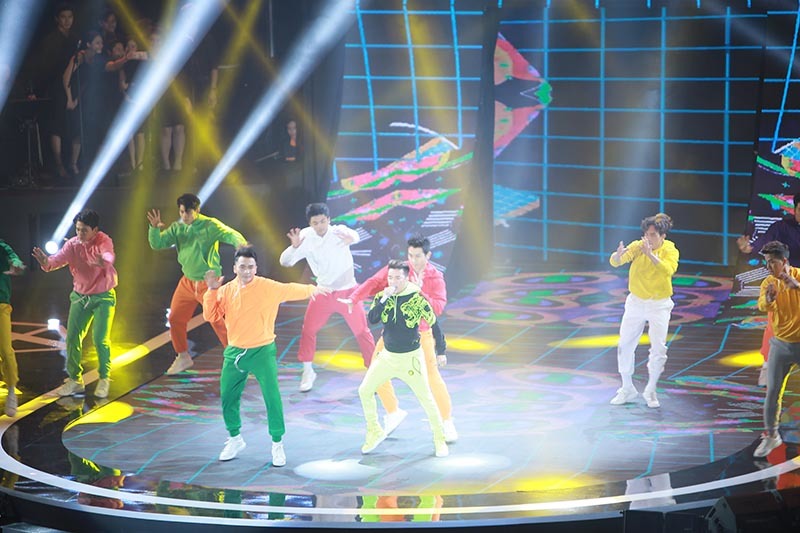 Mr Đàm, Trường Giang nhận giải thưởng thành tựu tại Pops Awards