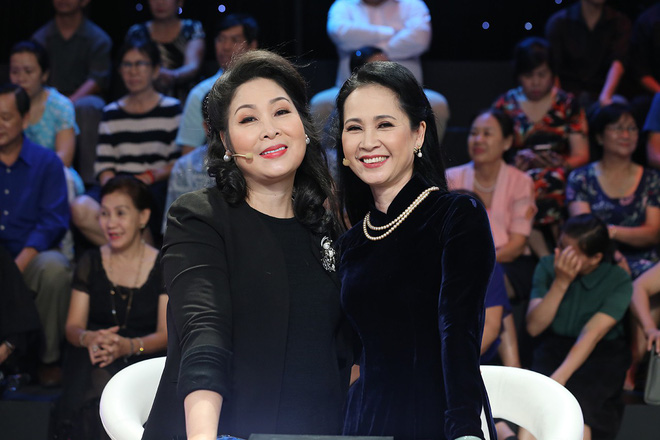 Ca sĩ Ngọc Ánh khoe sự giàu có, nổi tiếng và những món đồ đắt tiền trị giá vài cây vàng