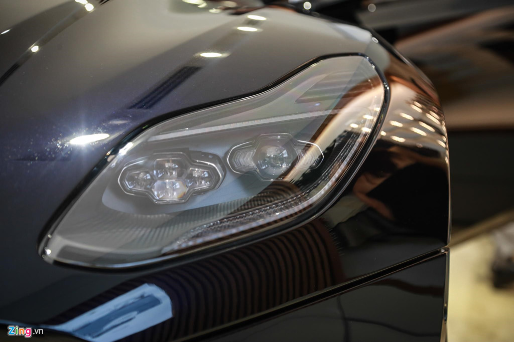 Siêu xe Aston Martin DB11 vừa ra mắt tại VN, giá 15,7 tỷ đồng Siêu xe Aston Martin DB11 vừa ra mắt tại VN, giá 15,7 tỷ đồng