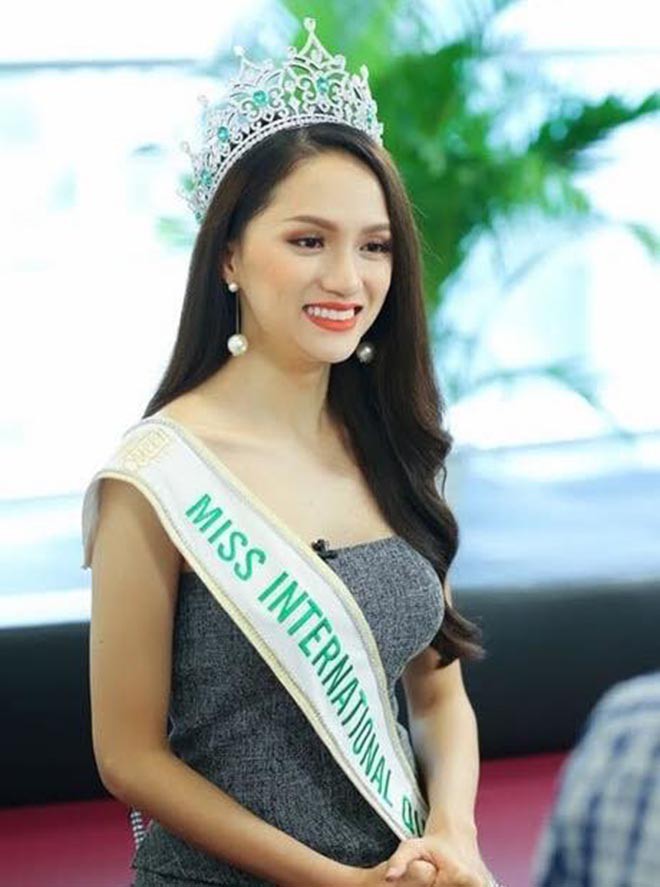 Hoa hậu Chuyển giới Hương Giang giàu có cỡ nào?