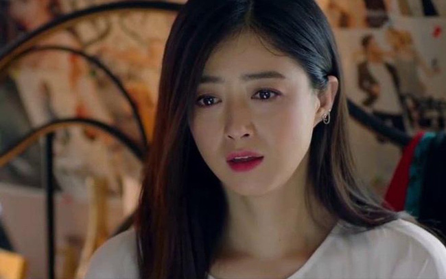 7 năm tự hào về gia đình hạnh phúc, vợ trẻ chết lặng khi đọc được tin nhắn của chồng gửi tình cũ