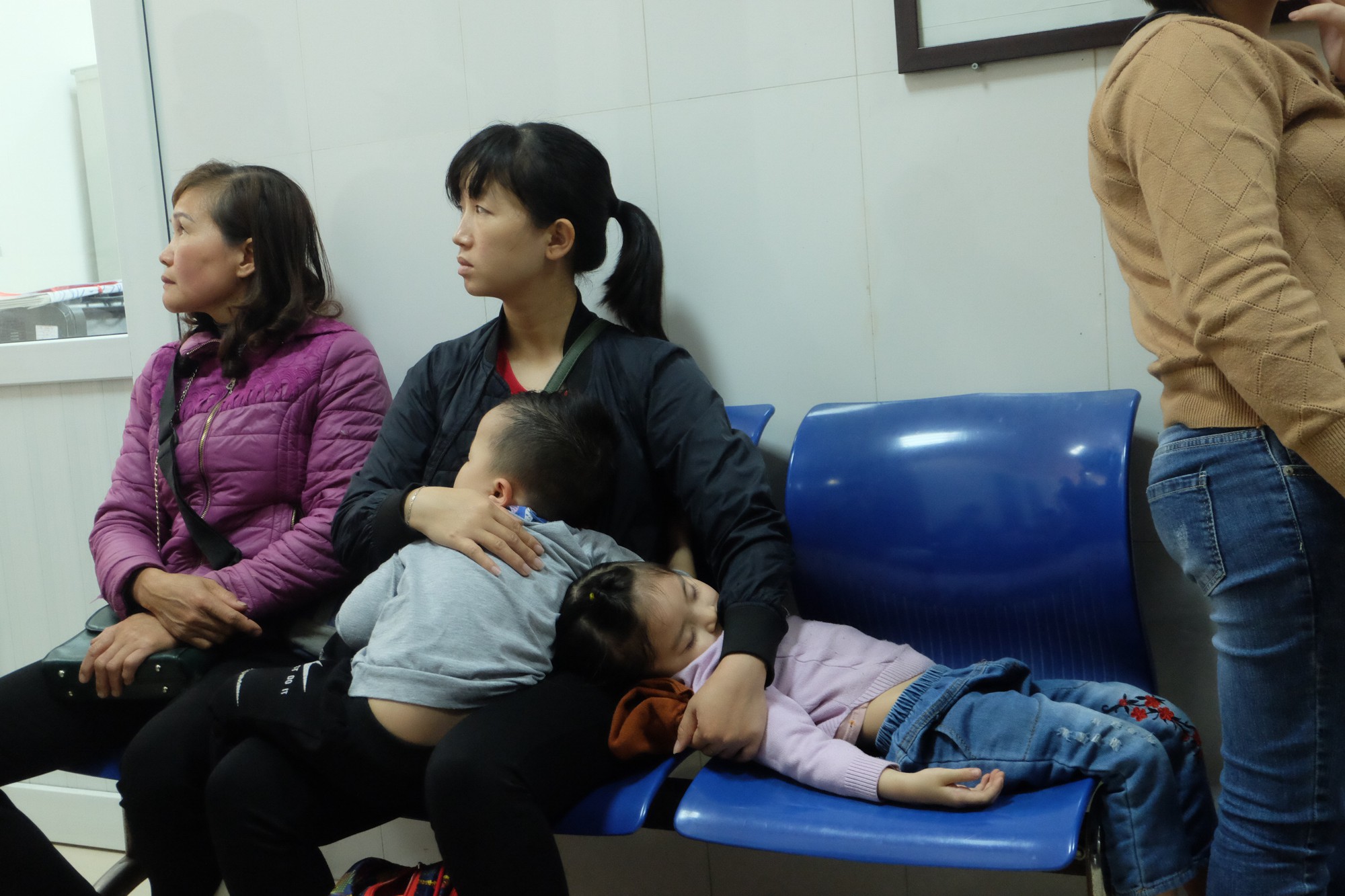 Vụ hàng chục học sinh Bắc Ninh nhiễm sán: Con tôi được xét nghiệm không nhiễm sán nhưng vẫn được bệnh viện chỉ định uống thuốc