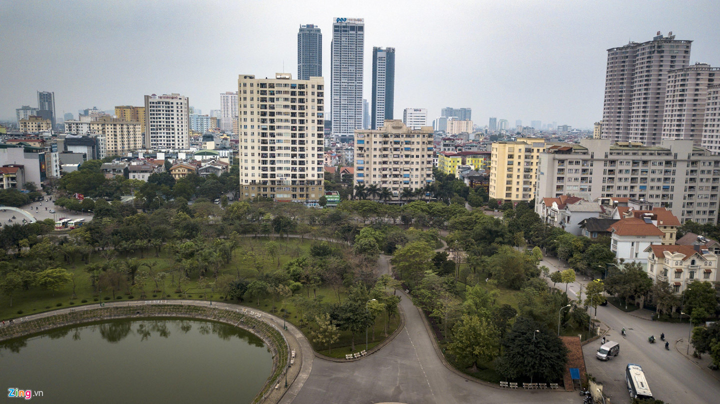 Toàn cảnh lá phổi xanh của Cầu Giấy bị xin xén đất làm bãi đỗ xe
