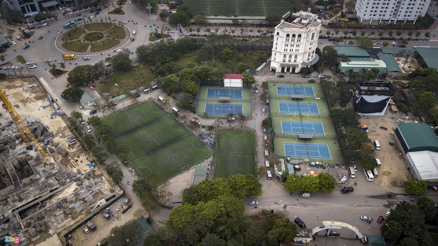 Toàn cảnh lá phổi xanh của Cầu Giấy bị xin xén đất làm bãi đỗ xe