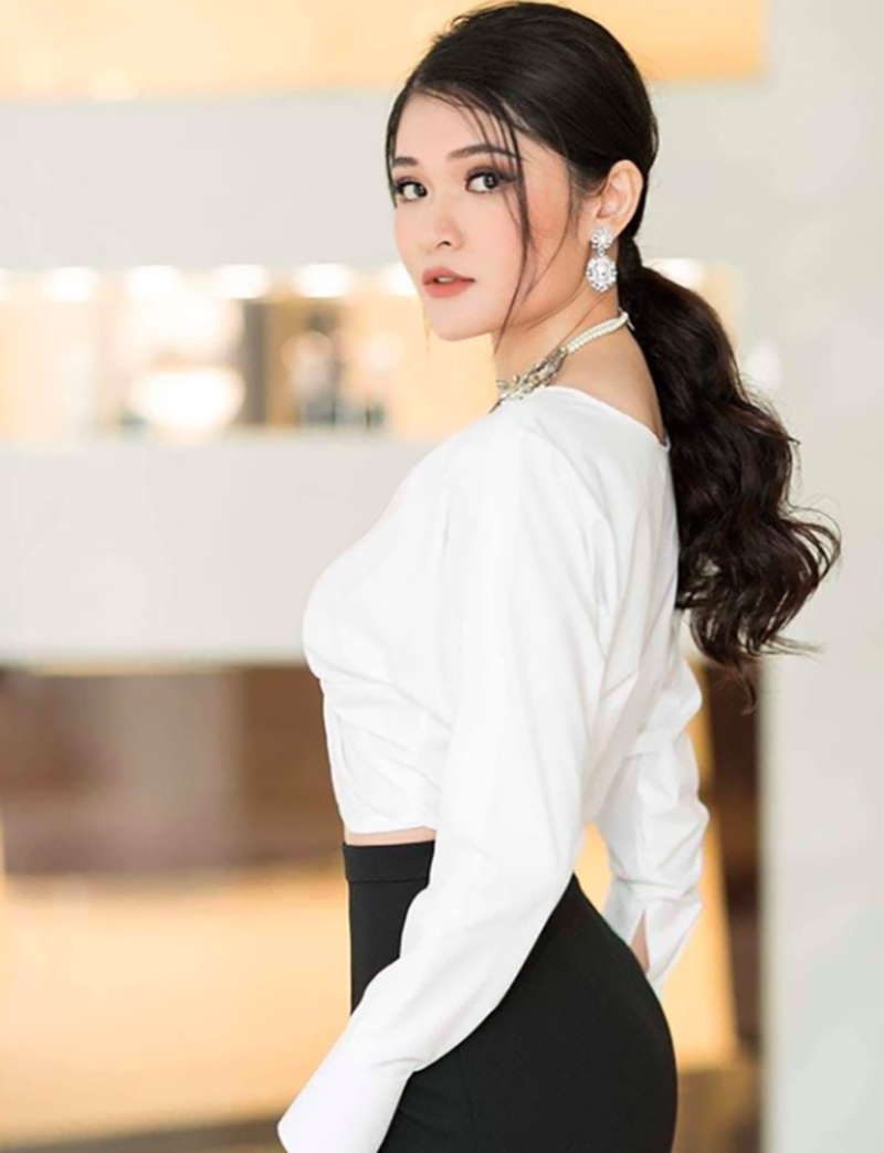 Luôn kín tiếng, Á hậu Thùy Dung cuối cùng đã chịu công khai bạn trai rồi đây!