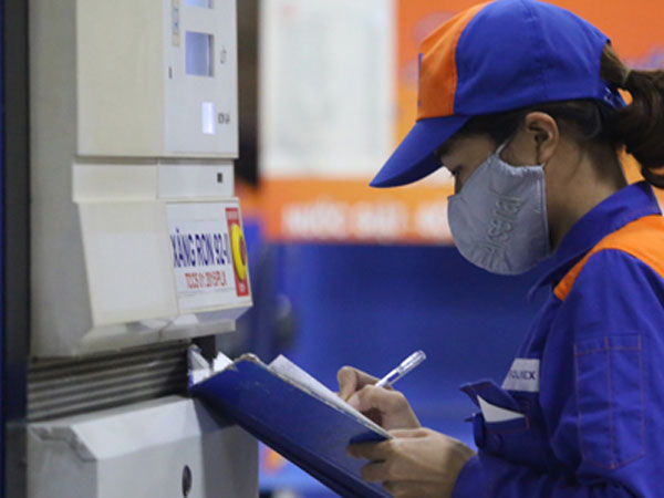 Xăng trước áp lực tăng giá