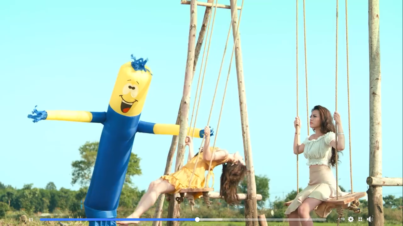 Phương Trinh Jolie uốn éo trong clip quảng cáo, dân mạng mắng dâm tục, kém sang