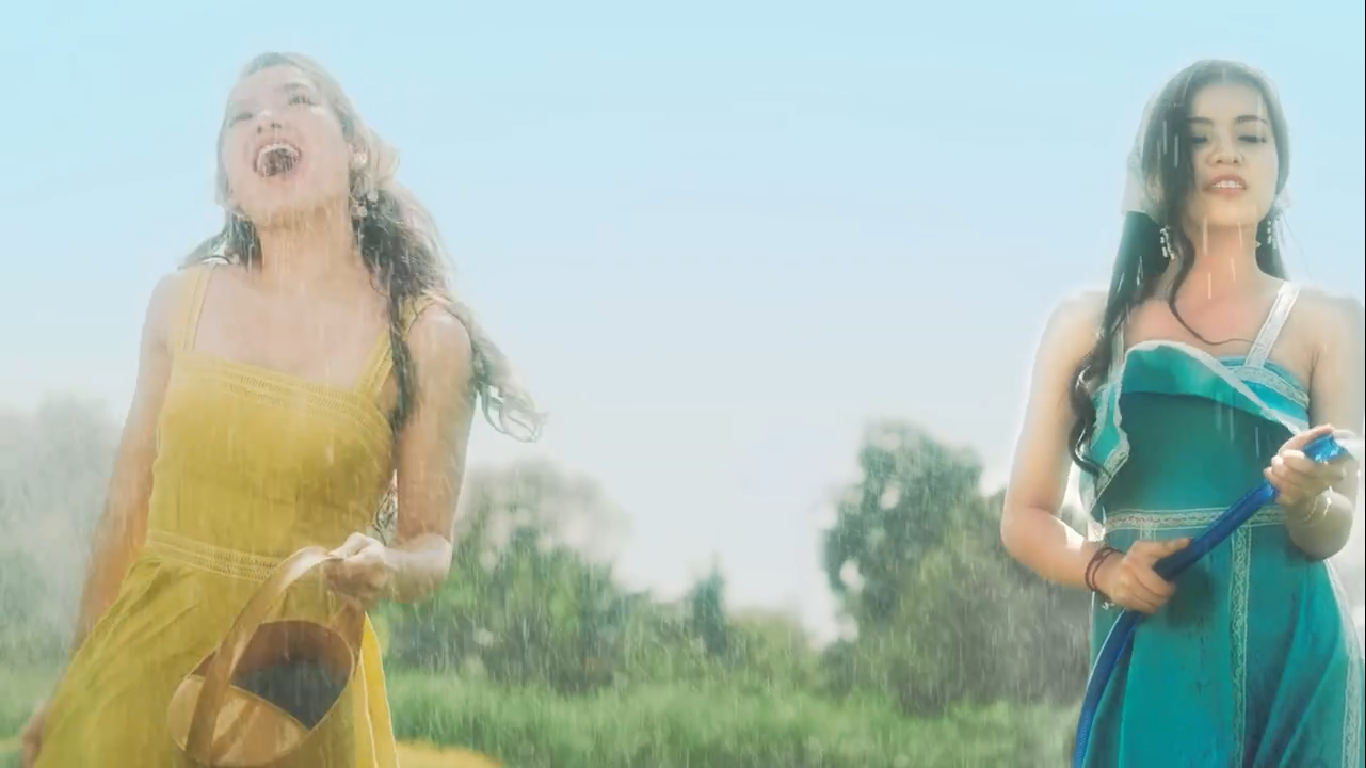 Phương Trinh Jolie uốn éo trong clip quảng cáo, dân mạng mắng dâm tục, kém sang