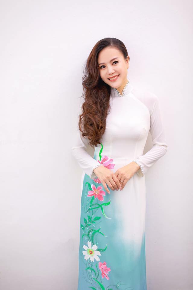 Nữ đại gia gây sốc với cảnh giường chiếu cùng Bình An: Ngoài đời cũng là đại gia, có gia đình đáng ngưỡng mộ