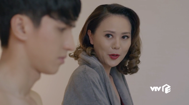 Nữ đại gia gây sốc với cảnh giường chiếu cùng Bình An: Ngoài đời cũng là đại gia, có gia đình đáng ngưỡng mộ