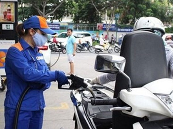 Giá xăng có thể tiếp tục tăng vào ngày mai