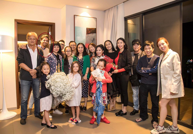 Trong tiệc sinh nhật riêng tư của Hồng Nhung tiếp tục xuất hiện nhân vật đặc biệt này, một lần nữa rộ nghi án diva 49 tuổi có tình mới