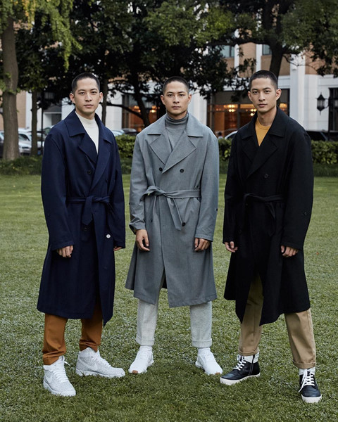 Anh em sinh 3 gốc Việt, đẹp trai từng gây bão mạng ra sao sau 6 năm?