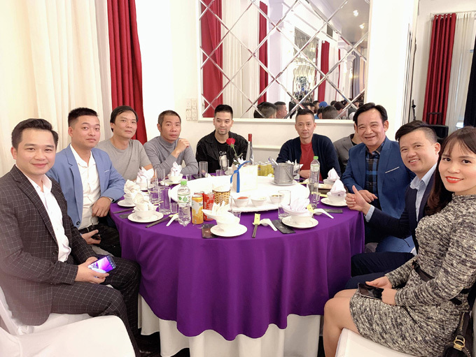 Sao Việt đổ bộ về Thái Bình dự tiệc cưới NSND Trung Hiếu và vợ kém 19 tuổi