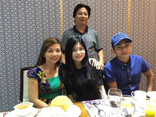 Tiết lộ bất ngờ về Khánh Thi - Phan Hiển: Từ tên cha sinh mẹ đẻ, khác biệt gia thế cho đến cuộc gặp đầu tiên