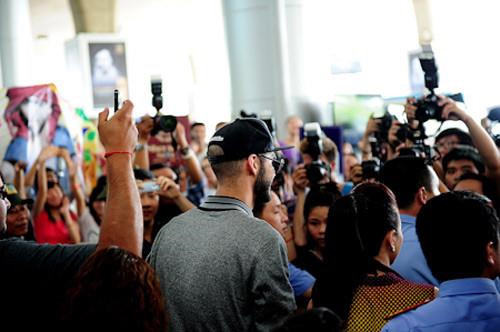 Cuộc sống của trai đẹp bị trục xuất sau 6 năm nổi đình đám trên mạng