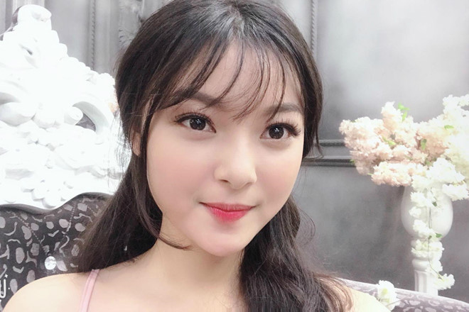 Á khôi 10X bị đồn cặp với đại gia vì giỏi kiếm tiền từ năm cấp 3