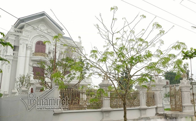 Làng tỷ phú ở Nam Định, cách vài chục mét có một dinh thự