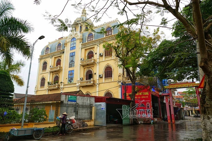 Làng tỷ phú ở Nam Định, cách vài chục mét có một dinh thự