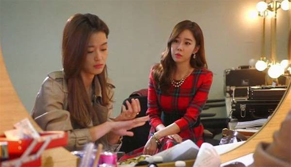 Vợ mét rưỡi, nhan sắc trung bình nhưng vẫn khiến cô bồ nóng bỏng phải xanh mặt trắng tay rời đi