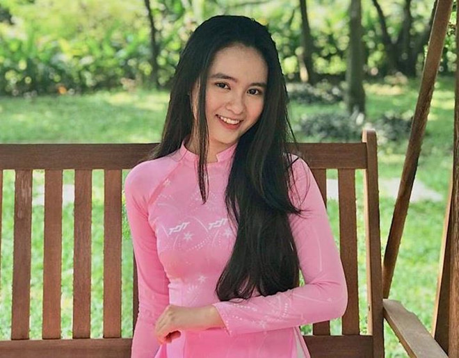 Tân Hoa khôi ĐH Tôn Đức Thắng dịu dàng với gương mặt tròn phúc hậu