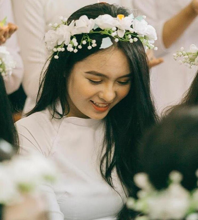 Tân Hoa khôi ĐH Tôn Đức Thắng dịu dàng với gương mặt tròn phúc hậu