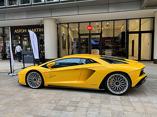 Dàn siêu xe Lamborghini, Ferrari, McLaren trăm tỷ tụ hội tại Sài Gòn Dàn siêu xe Lamborghini, Ferrari, McLaren trăm tỷ tụ hội tại Sài Gòn
