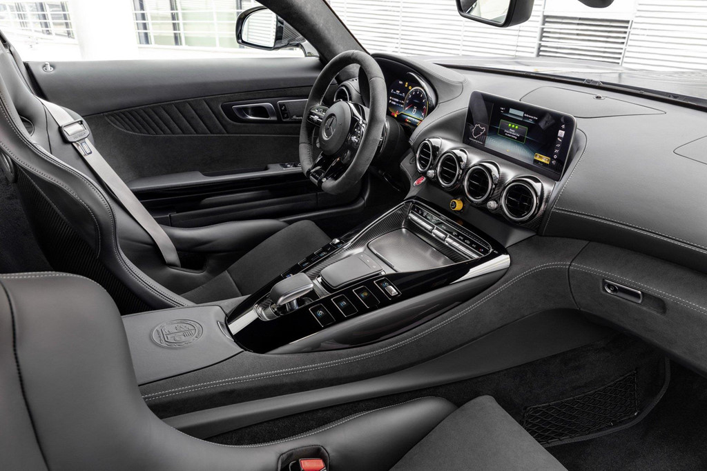 Xe thể thao hardcore nhất của Mercedes-AMG có giá 250.000 USD Xe thể thao hardcore nhất của Mercedes-AMG có giá 250.000 USD