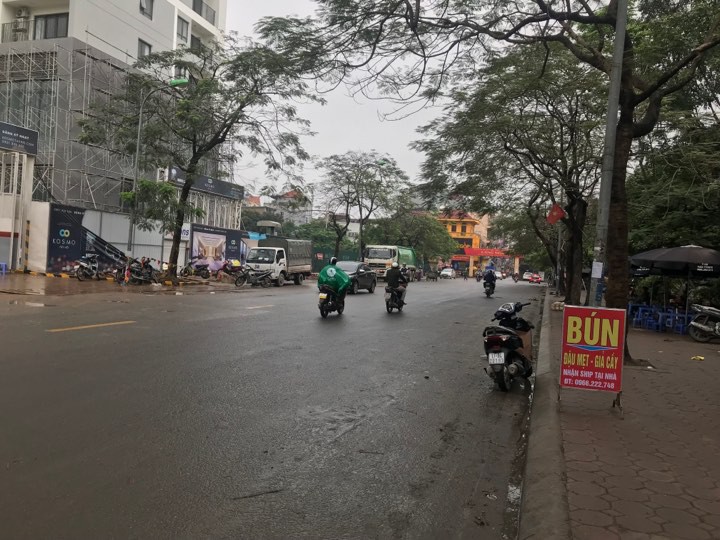 Sự thực vụ nghi bắt cóc trẻ em ở Hà Nội: Người đàn ông chỉ bế đứa trẻ để dỗ vì thấy cháu khóc