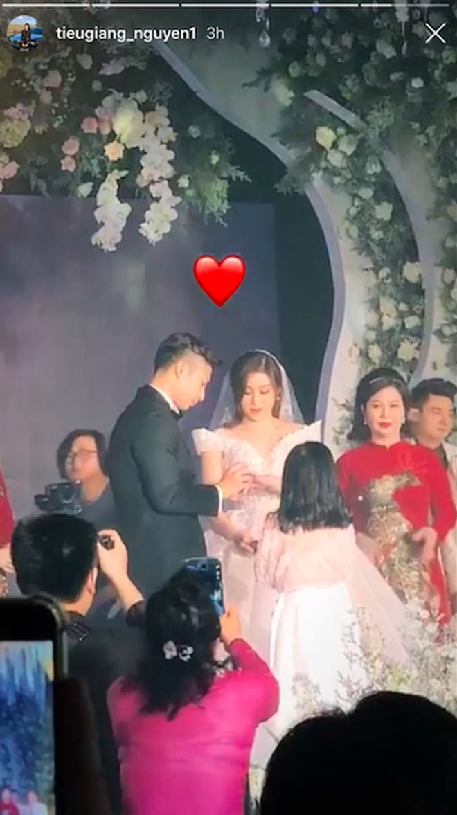 Không biết thân thiết cỡ nào mà Lâm Tây bay hẳn từ Thái Lan về để dự đám cưới Rich Kid Trinh Hoàng