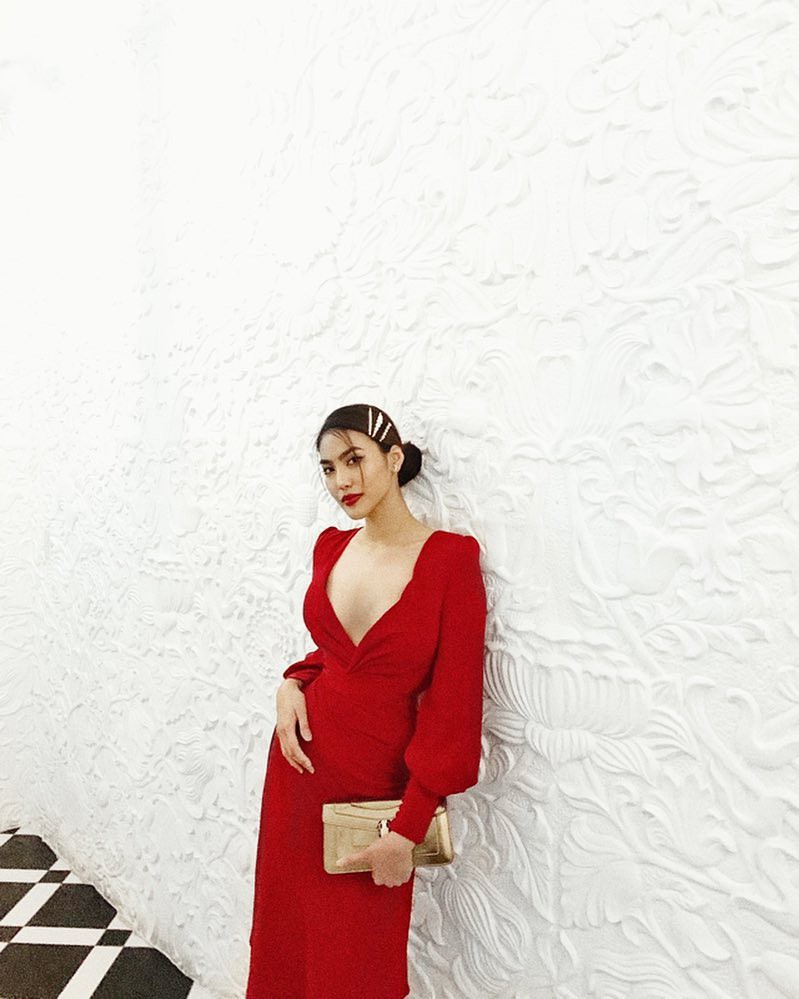 Sở hữu làn da ngăm, bạn vẫn sẽ đạt cảnh giới diện đồ cực đẹp và sang nếu áp dụng 4 tips của loạt mỹ nhân Việt sau